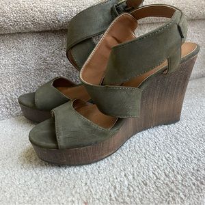 Indigo Road Wedges